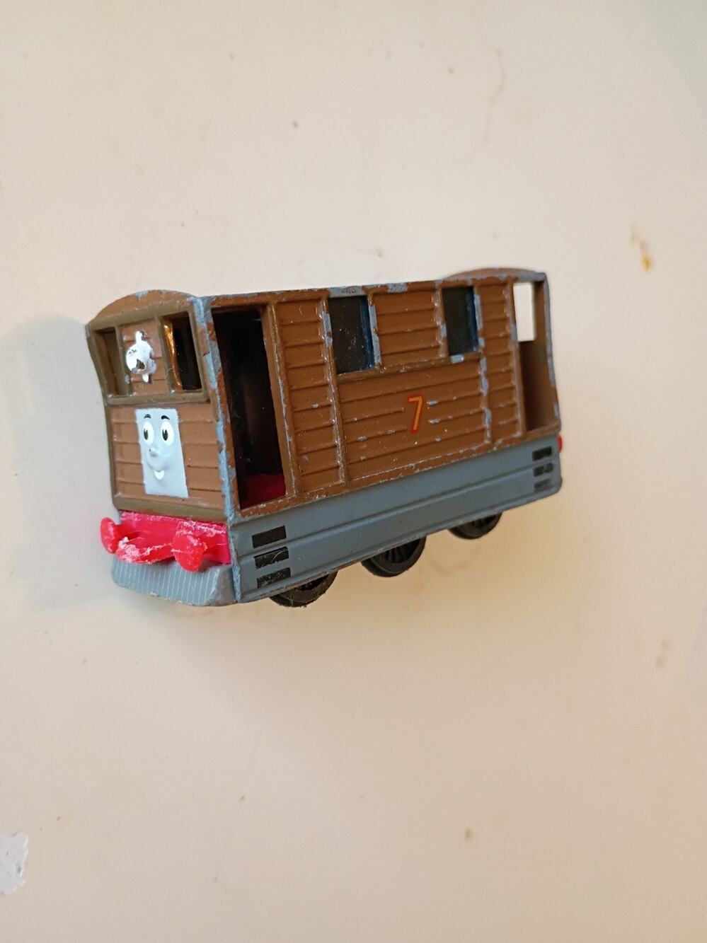 ERTL Toby Paper Face - Thomas & Friends Diecast Metal Railway Trains ( Gt-1)